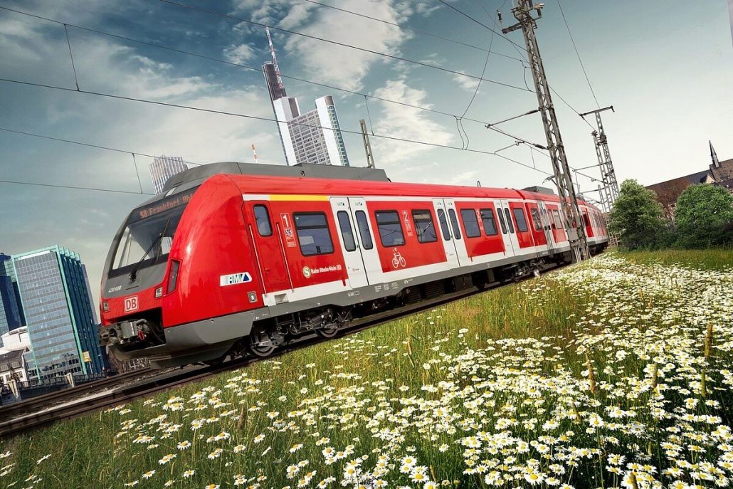 Tàu chậm chạy giữa các thành phố